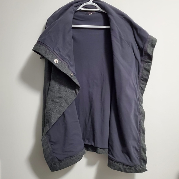 Lululemon Savasana Wrap Jacket- Charcoal Grey, Size 4 - Picture 5 of 12